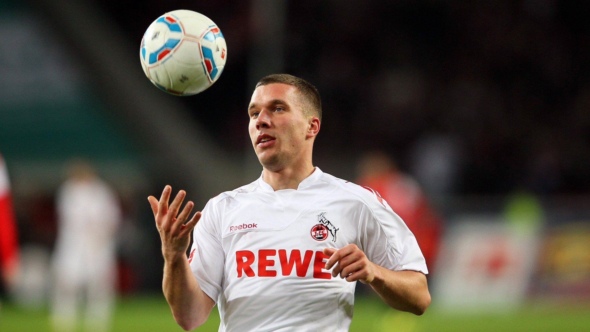 _跨界滑板+舞蹈：运动的艺术新表达_，滑板运动视频